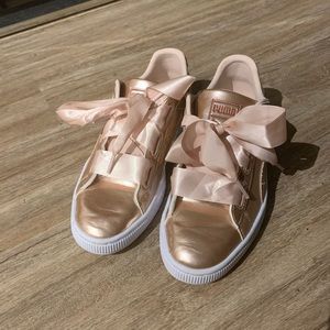 Girls Puma Runners (light pink)